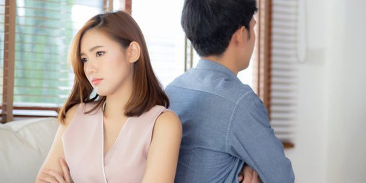 Cách làm bạn gái hết giận khi yêu xa hiệu quả nhất