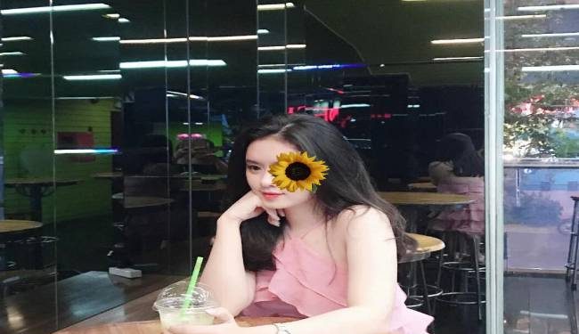 Nhã Khanh - Tìm bạn Les TT Quỳnh Côi thích chụp hình