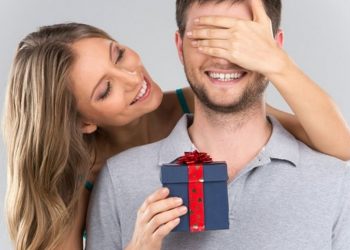 Sinh nhật bạn trai nên tặng quà gì