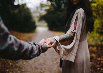 có nên níu kéo khi bạn gái muốn chia tay