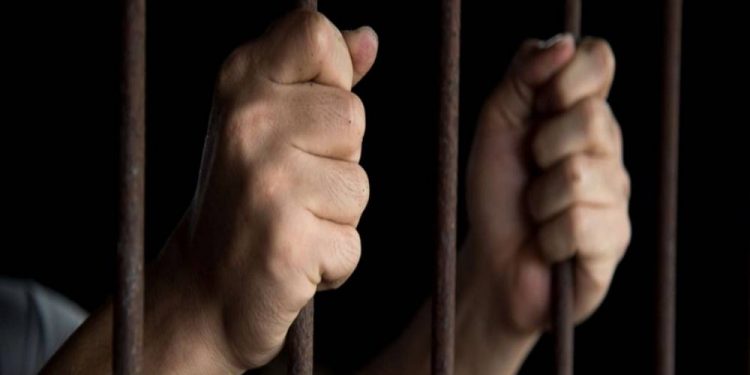 [Giải đáp] Quan hệ với bạn gái 15 tuổi có sao không?