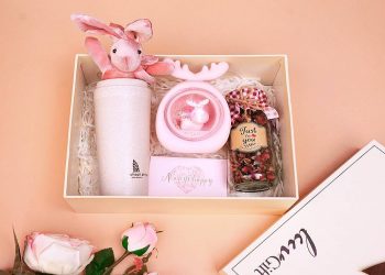 [Tư vấn] Nên tặng quà gì cho bạn gái mới quen?