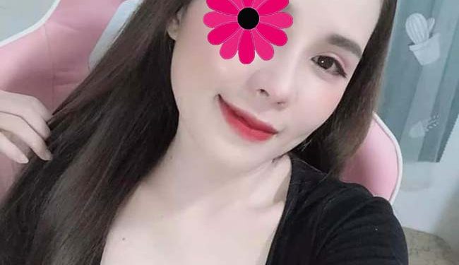 Hồng Hà - Máy bay bà già Bình Thủy thích đi shopping làm đẹp