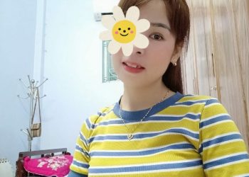 Nhã Phương - Máy bay bà già Tây Hồ tuyển người chat mỗi tối