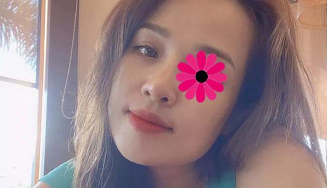 Quỳnh Trúc - Máy bay bà già Hoàng Sa khát tình giàu có