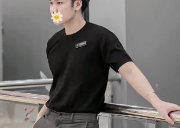 Tấn Trường - Tìm bạn boy gay Phúc Thọ, Hà Nội biết lái xe hơi