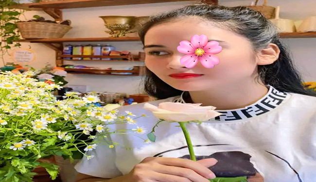 Cẩm Thơ - Máy bay bà già Quận Tây Hồ tìm người tình trẻ tuổi