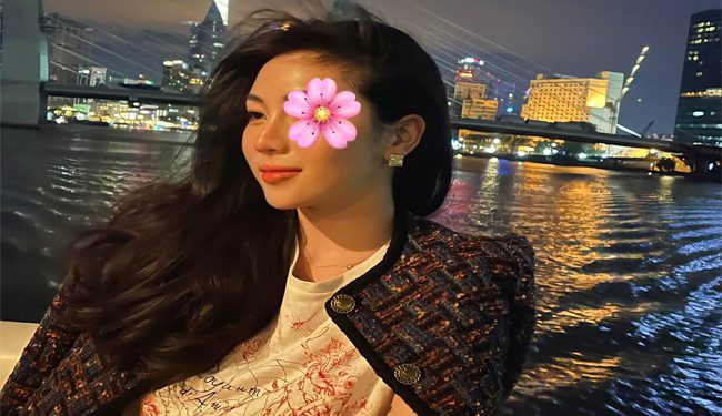 Kim Anh - Máy bay bà già Sóc Sơn tìm phi công trẻ điển trai