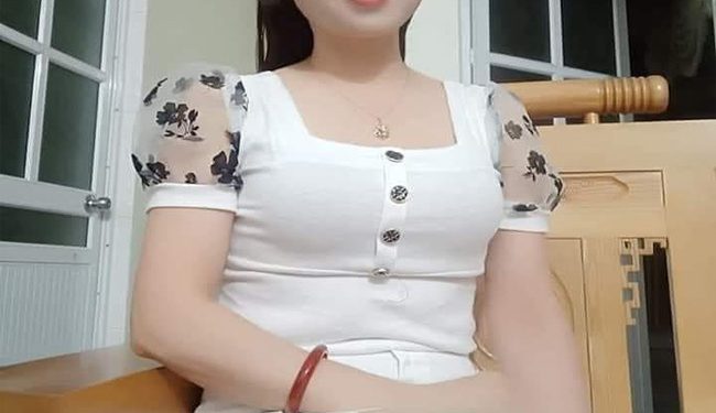 Ngọc Hường - Máy bay bà già Hoài Đức tìm trai trẻ sức khỏe tốt