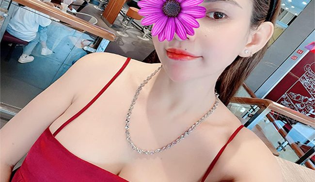 Hồng Anh - Bạn gái nhiều tuổi khoe nhan sắc đầy tự tin