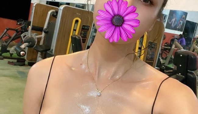 Thanh Ngân - Bạn gái lớn tuổi ướt đẫm