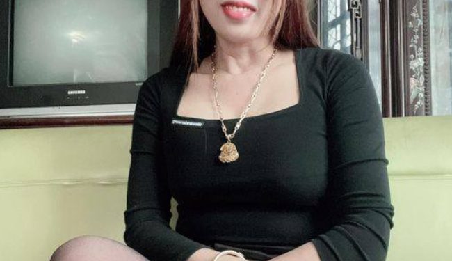 Hồng Mây - Bạn gái lớn tuổi tươi trẻ cần tình dục