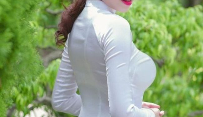 Ngọc Hân - Tìm phi công lái máy bay kinh nghiệm