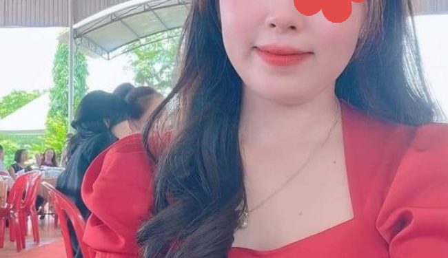 Ánh Mai - Bạn gái lớn tuổi văn phòng tìm bạn trai hài hước