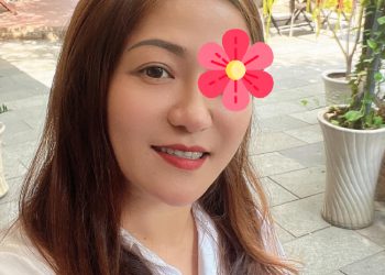 Kim Hoa - Chị gái trung niên yêu là tha thiết