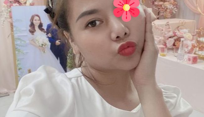 Thanh Thúy - Chị gái cute đôi môi chúm chím